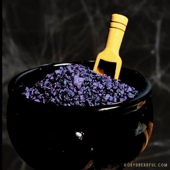 Vampire Kisses Sizzling Room Salt Potpourri: Damp Woods Pumpkin Patchouli Scent - Picture 5 of 10